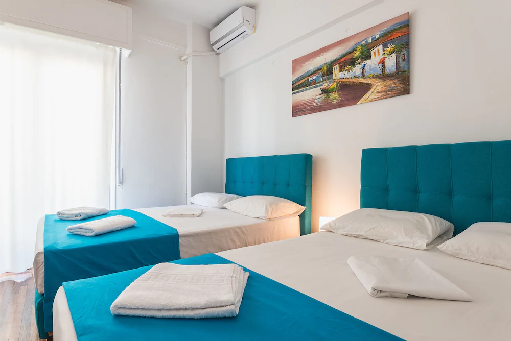 Super Paradise Apartments