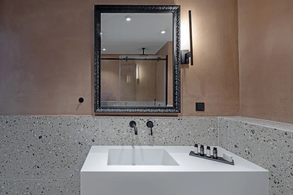 The Athenians Modern Apartments