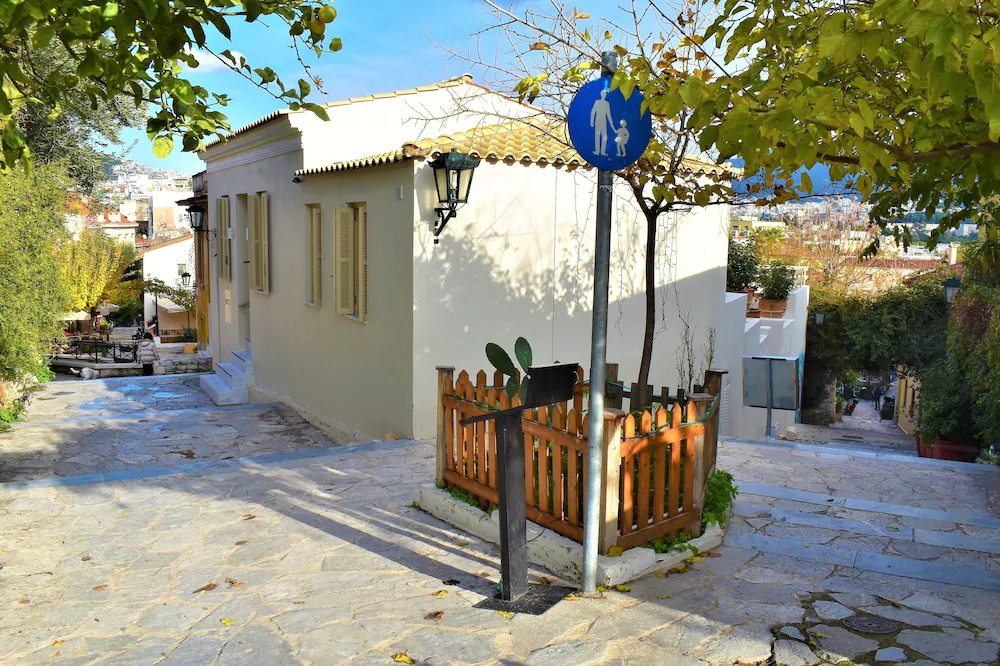Themelio Boutique Suite