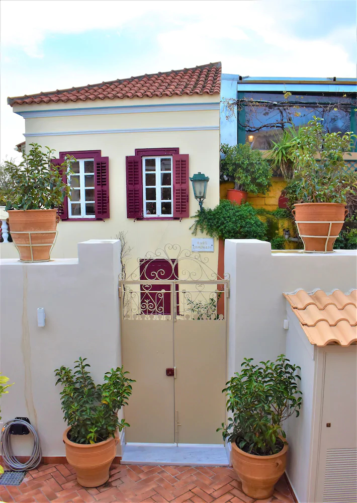 Themelio Boutique Suite