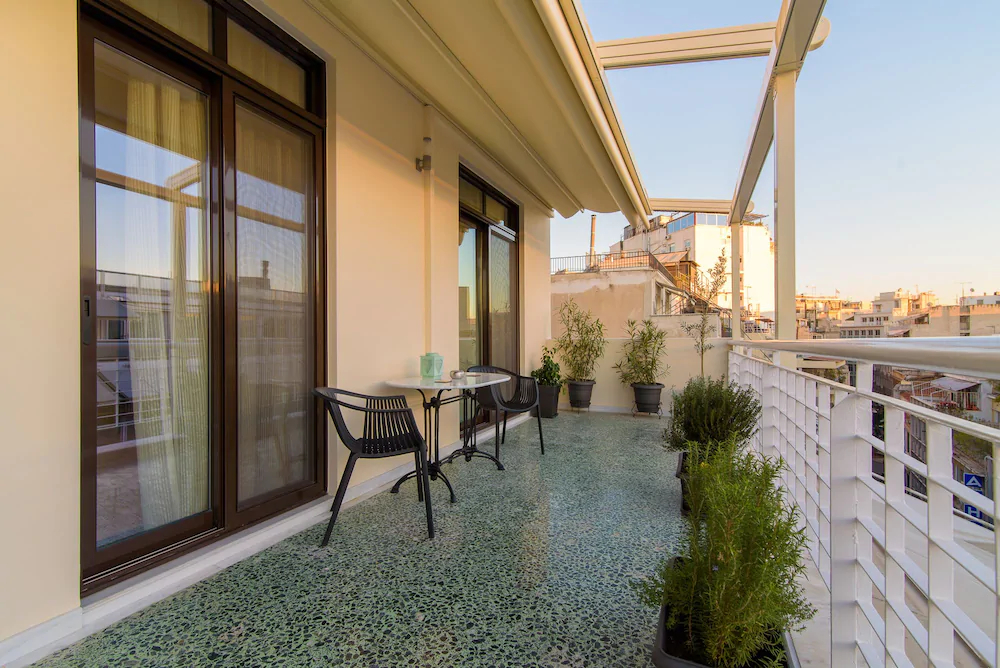 Themelio Boutique Suite