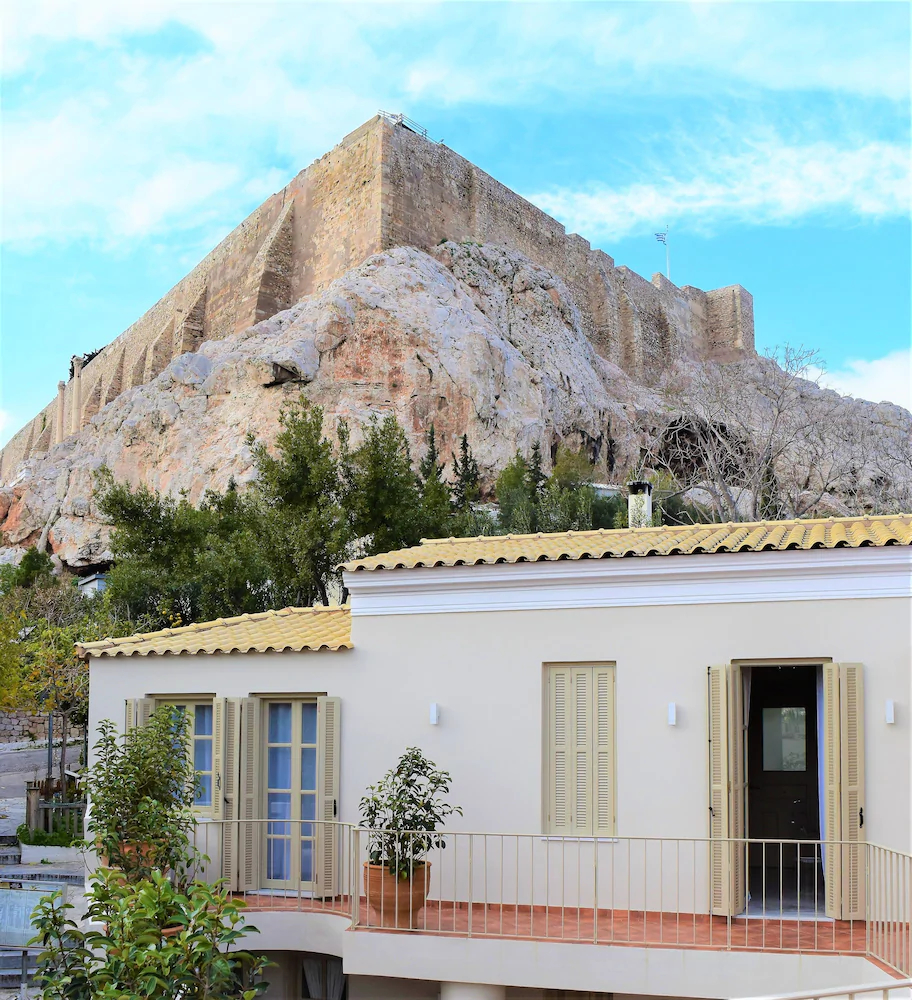 Themelio Boutique Suite