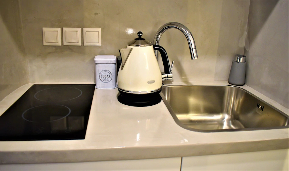 Themelio Boutique Suite