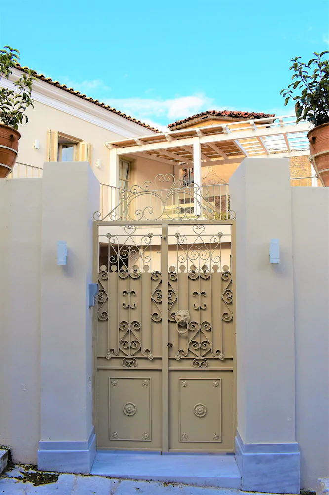 Themelio Boutique Suite