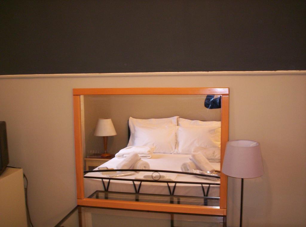 The New Yorkers Hotel