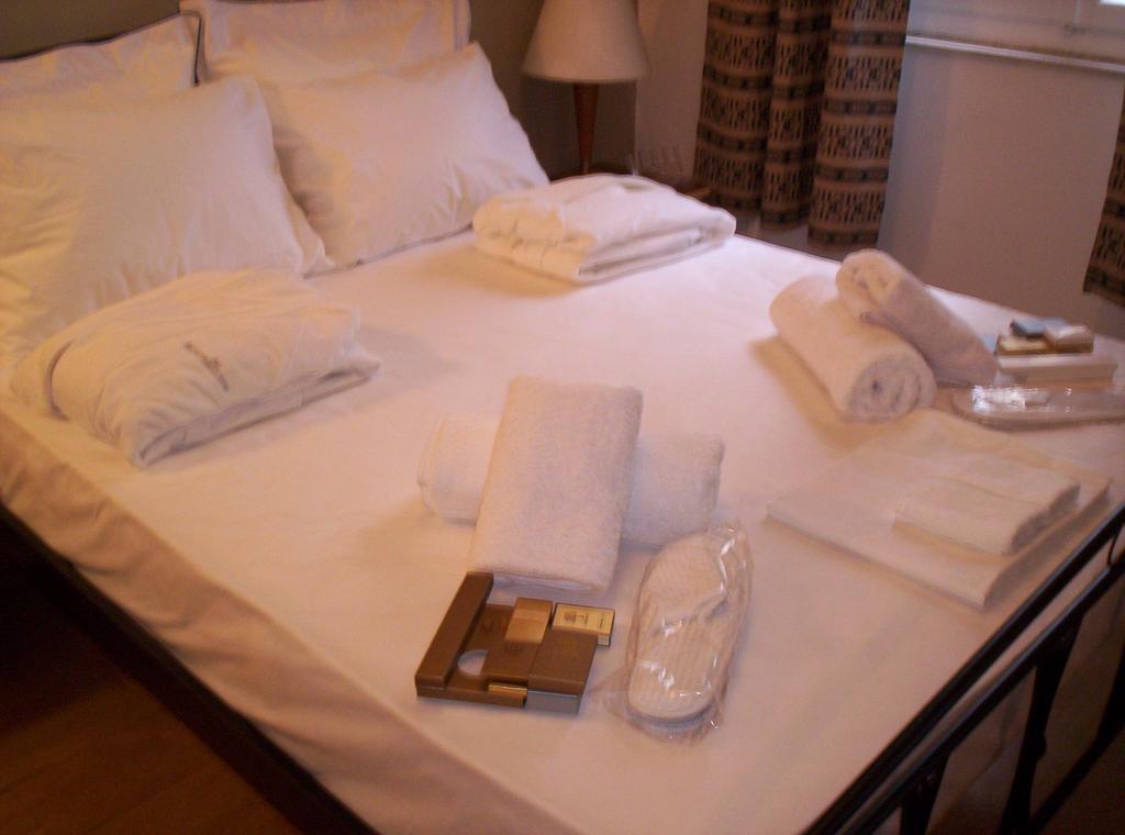 The New Yorkers Hotel