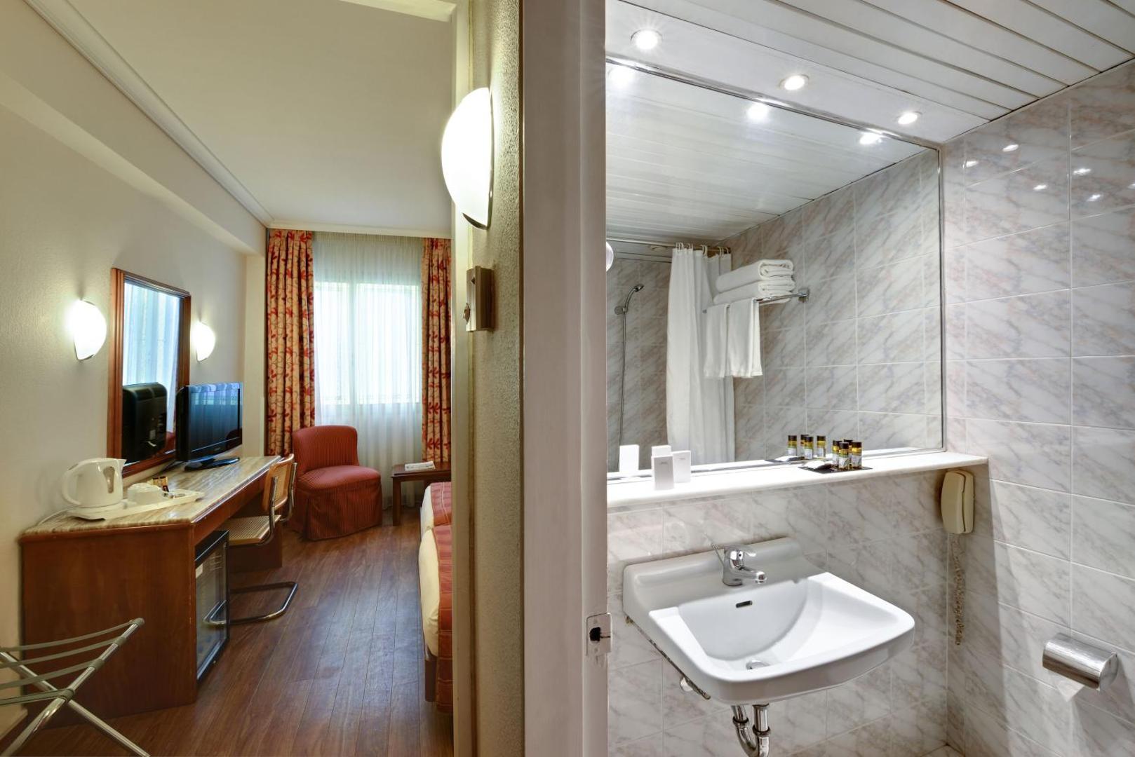 Titania Hotel Athens