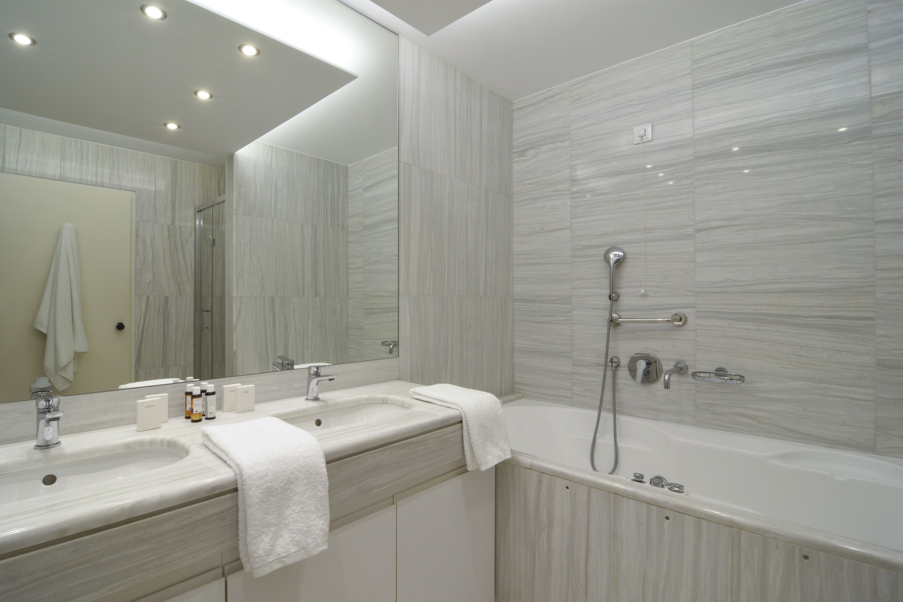 Titania Hotel Athens