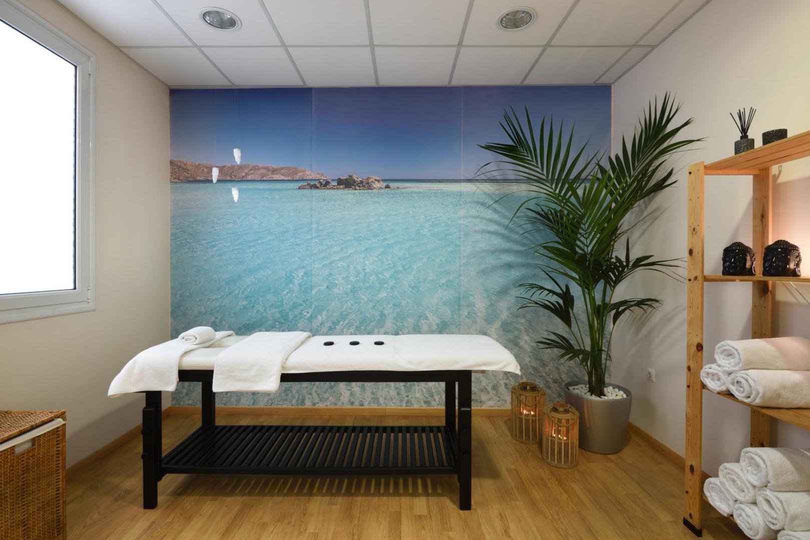 Titania Hotel Athens