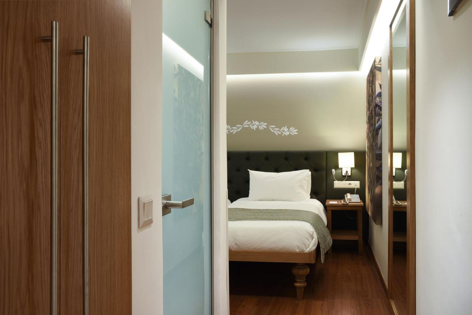 Titania Hotel Athens