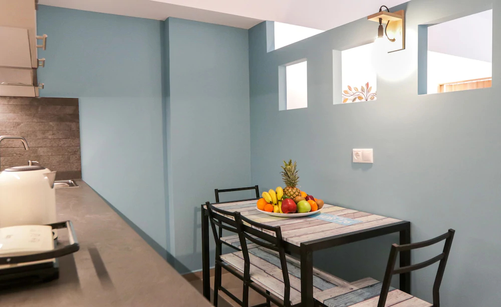 V36 Suites