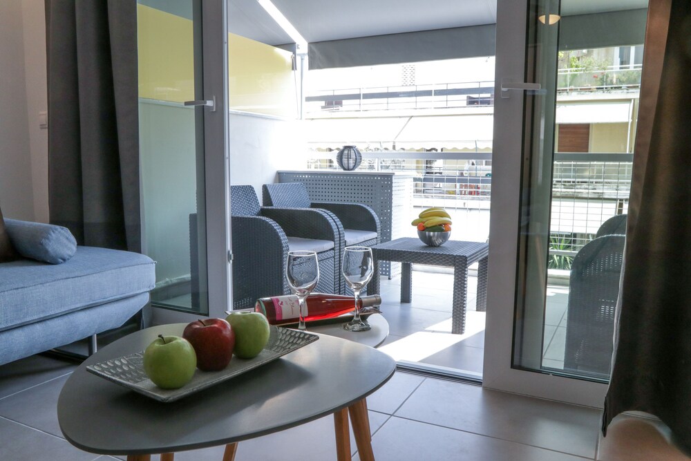 V36 Suites