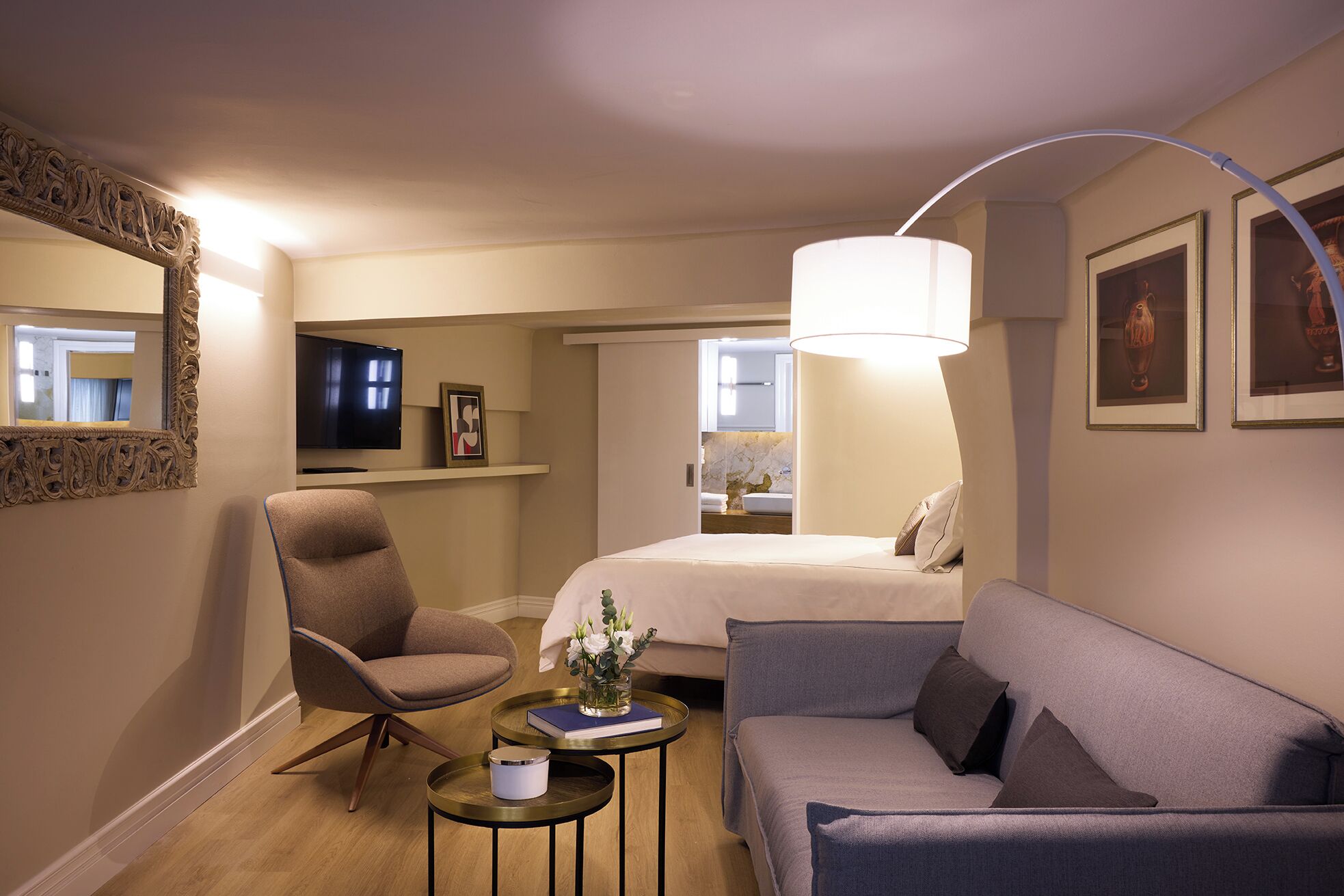 Vrachos Athens Suites