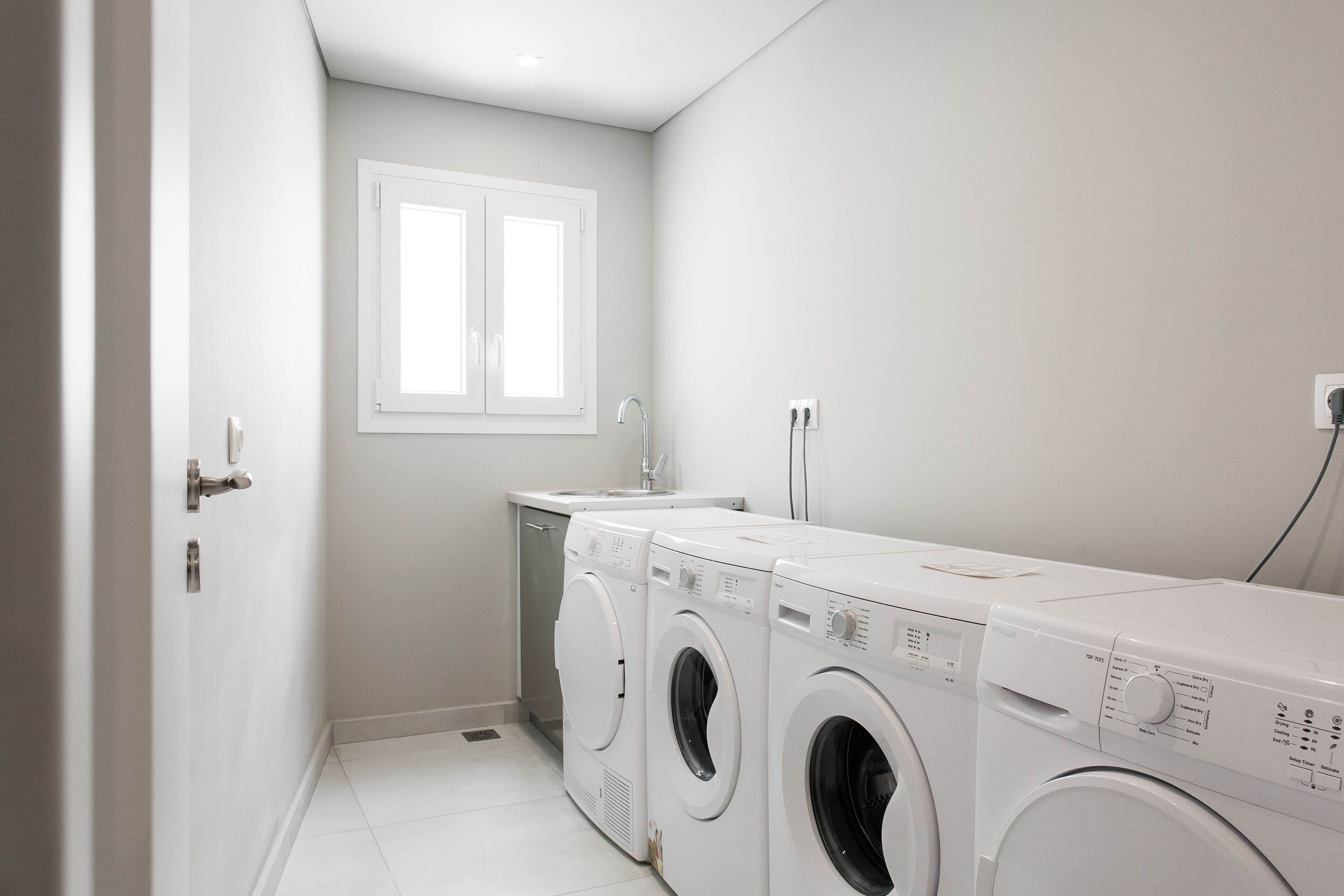 WYZ Athens Apartments by Upstreet