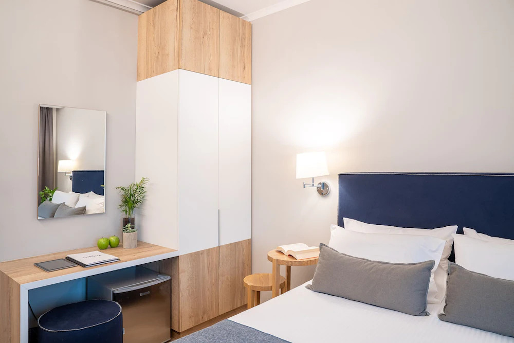 Chroma Fashion Rooms & Apartments