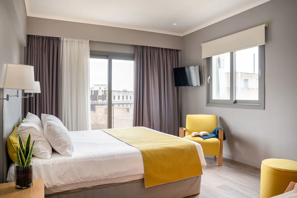 Chroma Fashion Rooms & Apartments