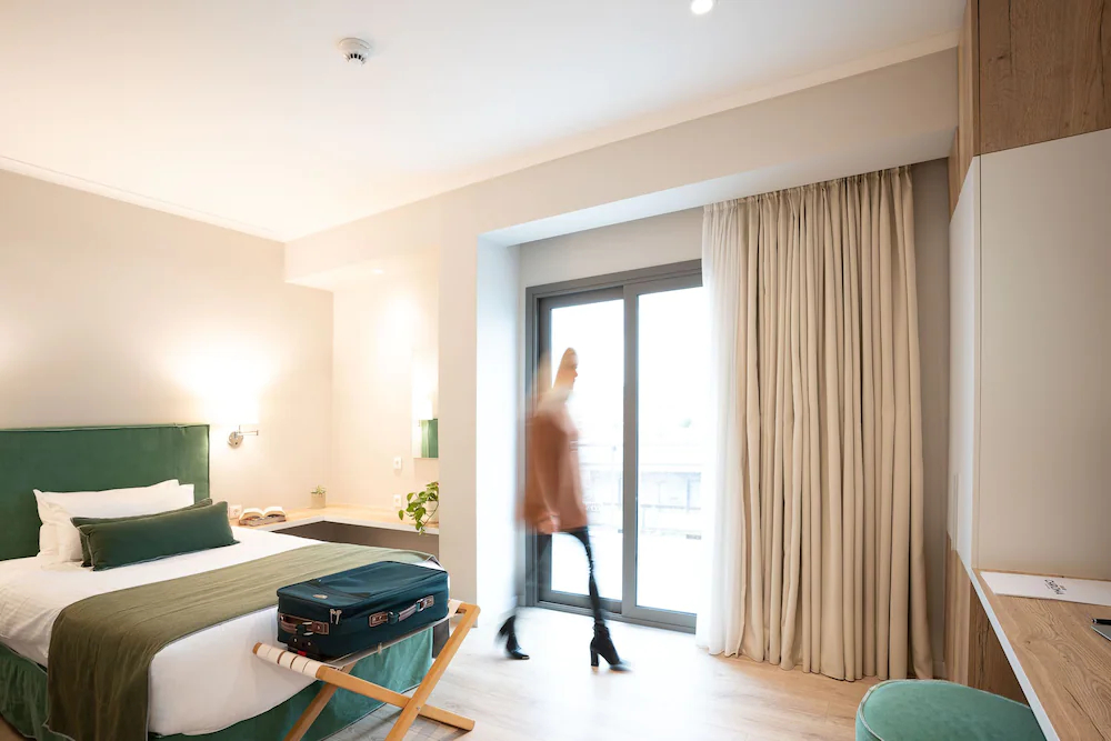 Chroma Fashion Rooms & Apartments