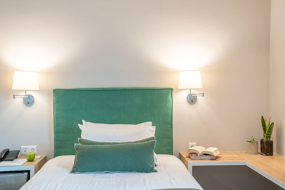 Chroma Fashion Rooms & Apartments