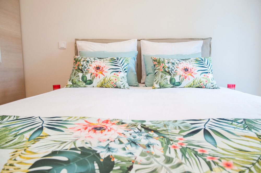 Elaia Luxury Apartments Glyfada