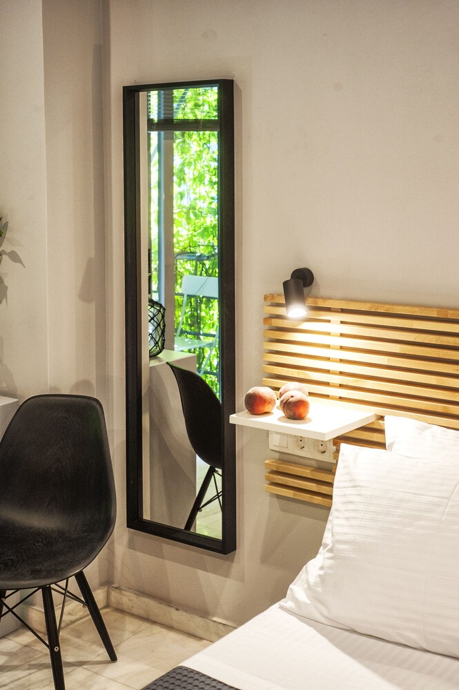 Caravel Voyage Suites by Living-Space