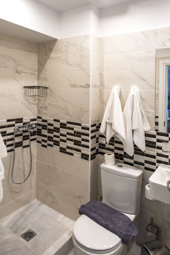 Caravel Voyage Suites by Living-Space