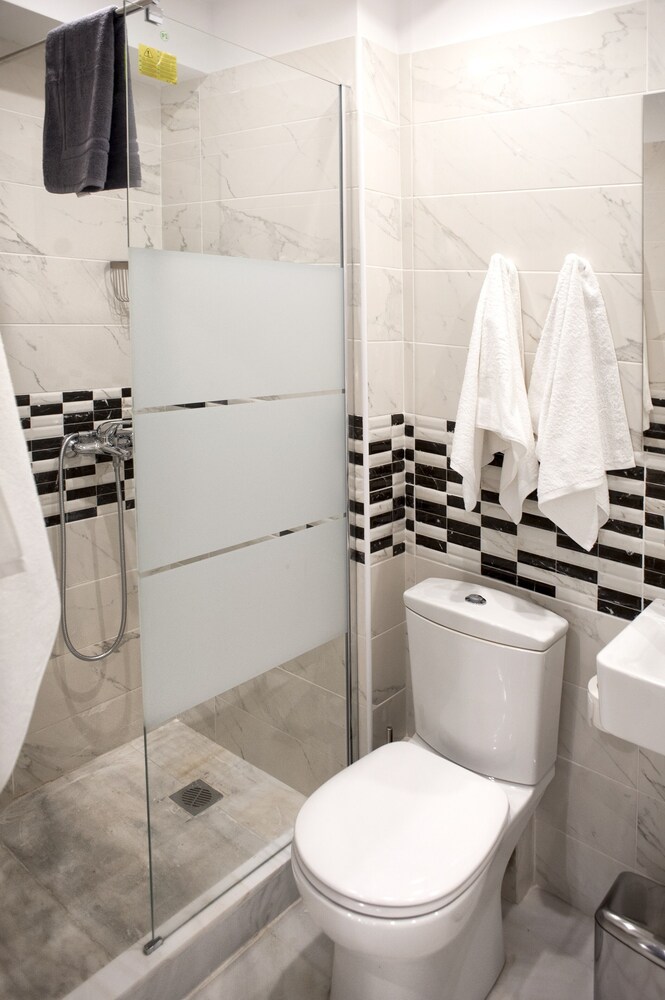 Caravel Voyage Suites by Living-Space
