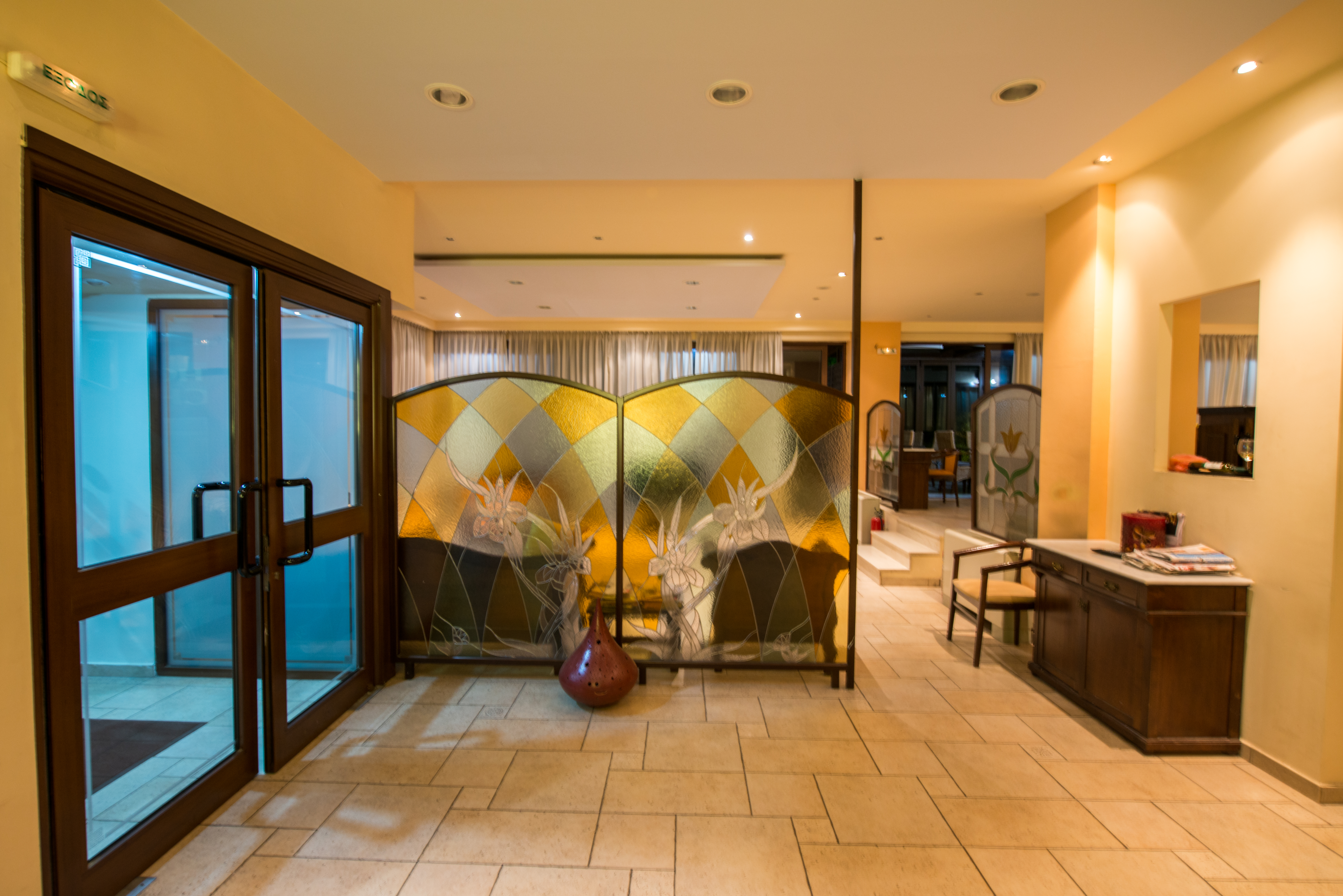 Chris Hotel