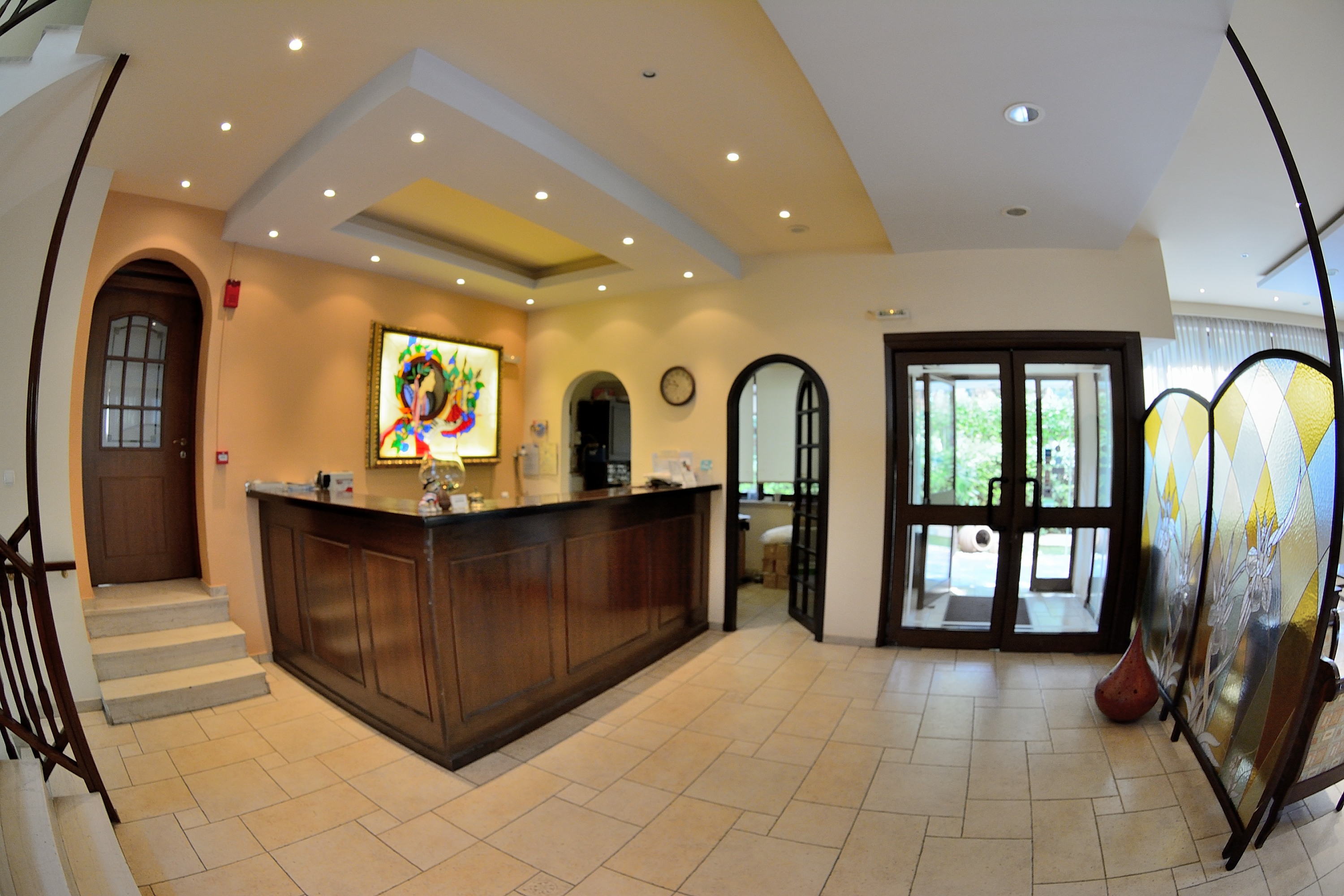 Chris Hotel