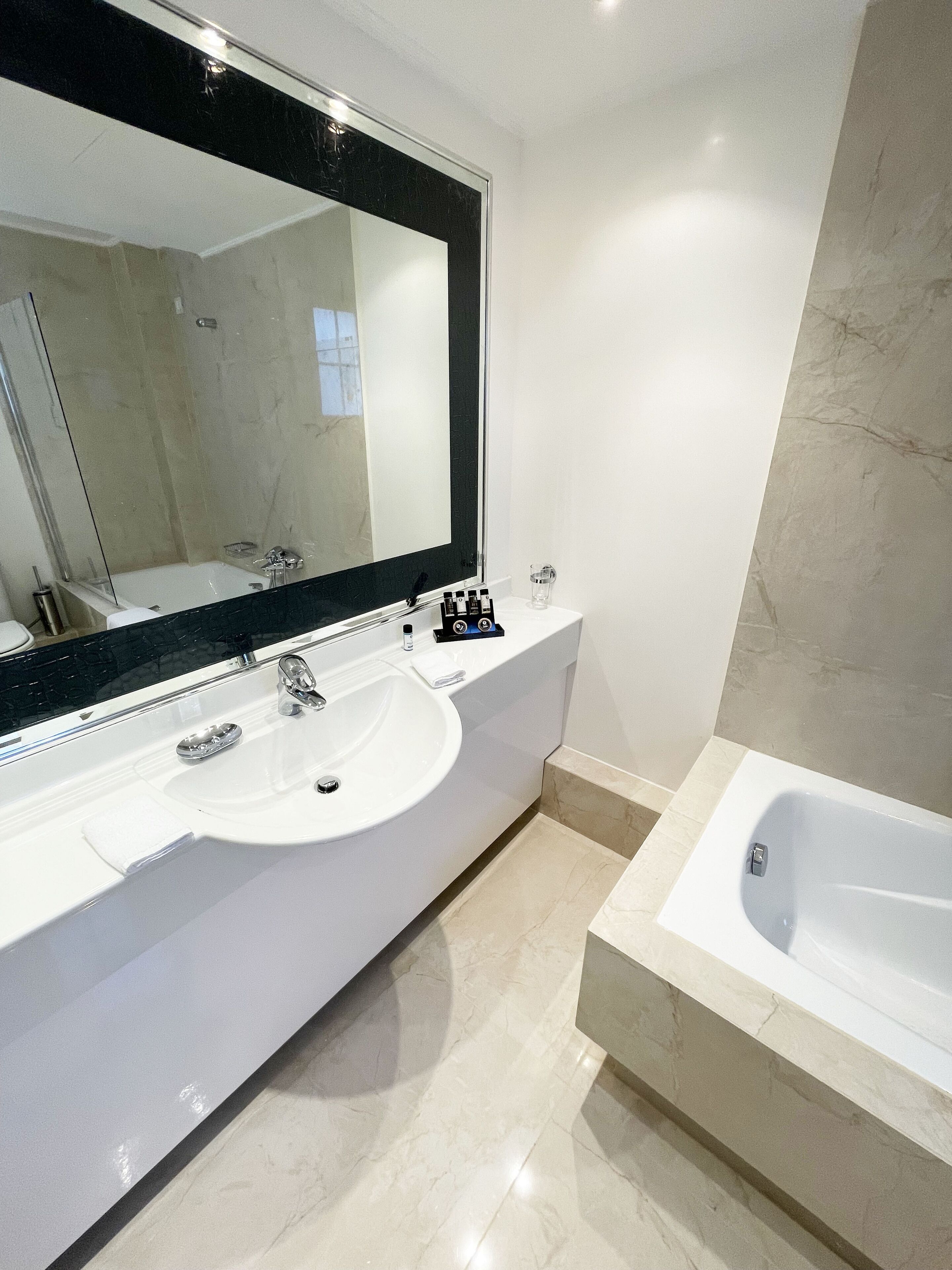 Theoxenia House Hotel