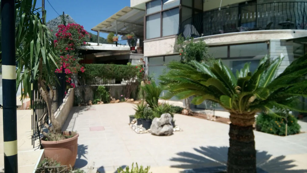 Villa George