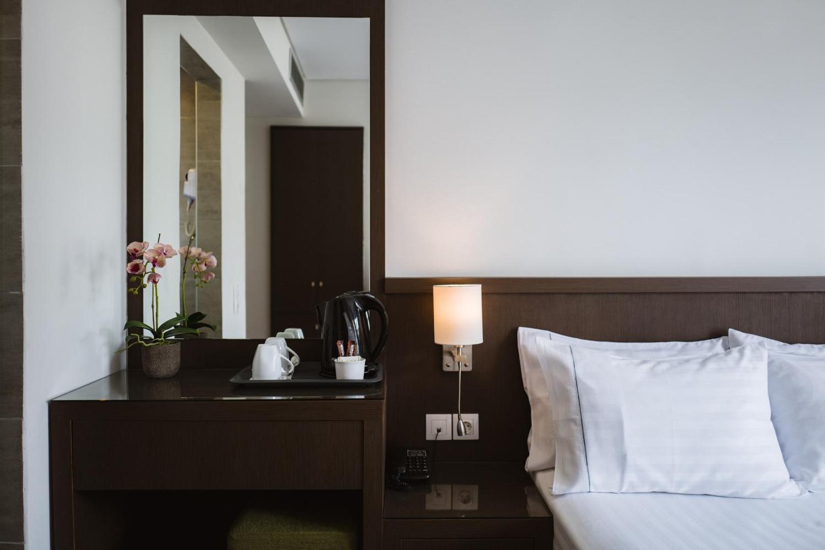 Piraeus Port Hotel