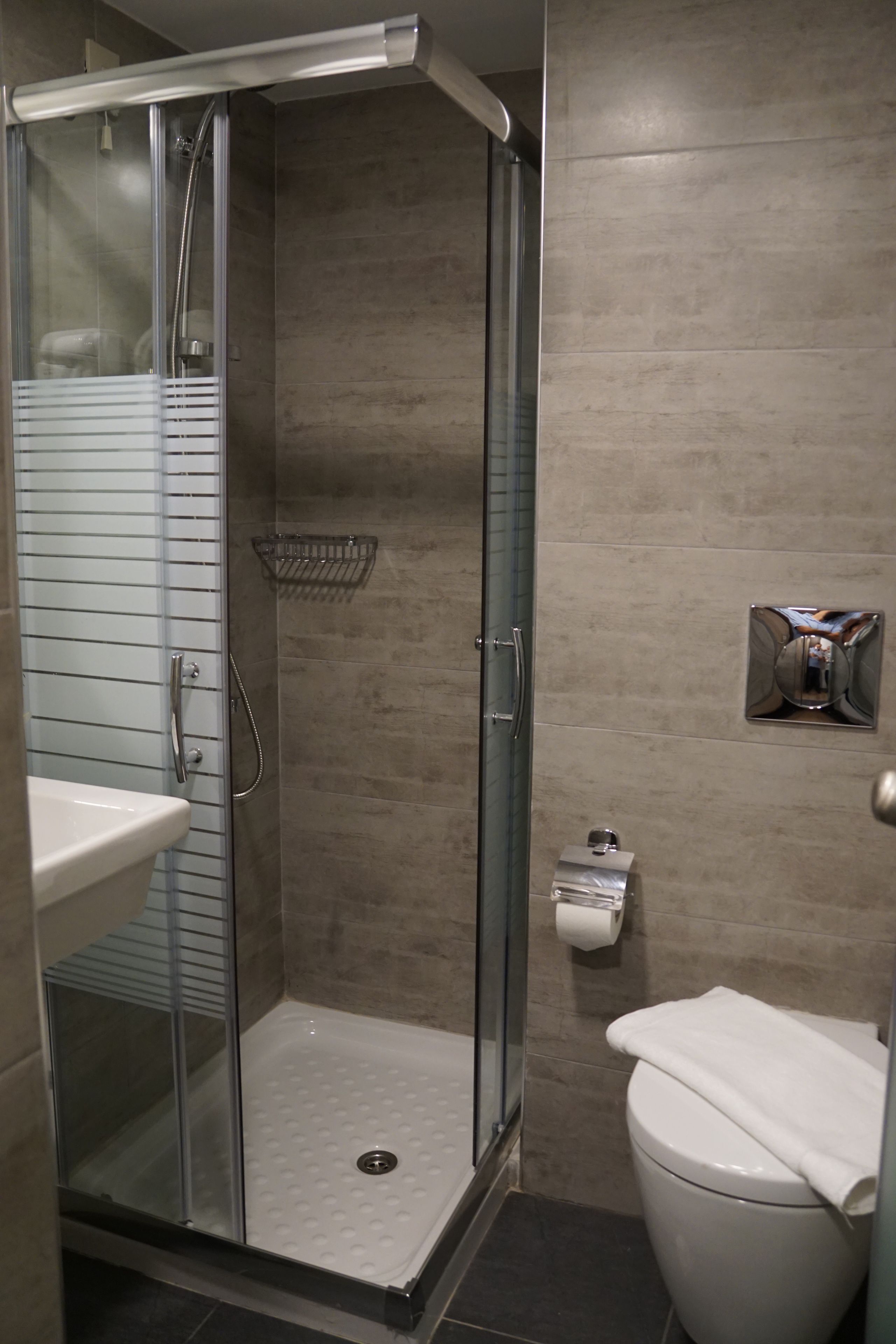 Piraeus Port Hotel