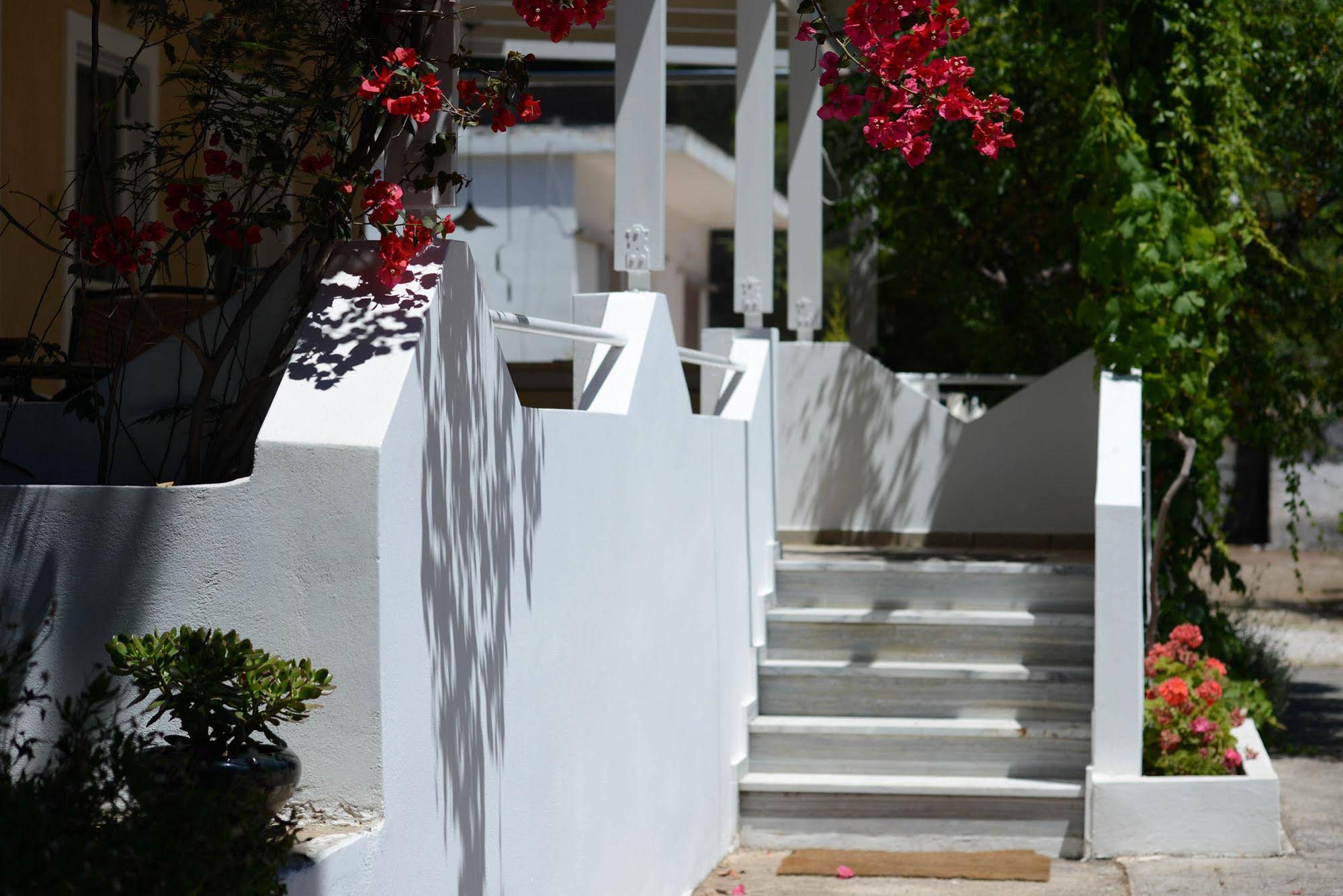 Nick's House - Spata-Artemida