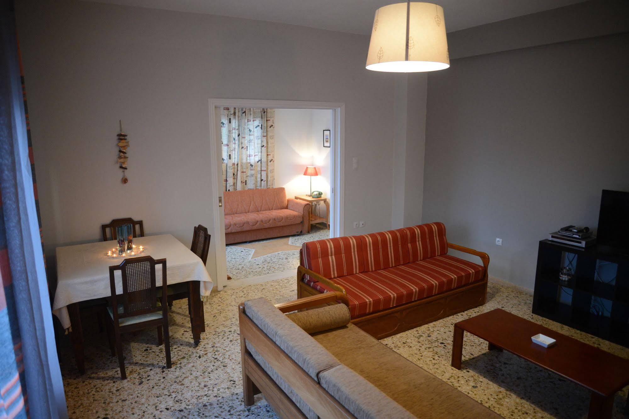 Xaroula House