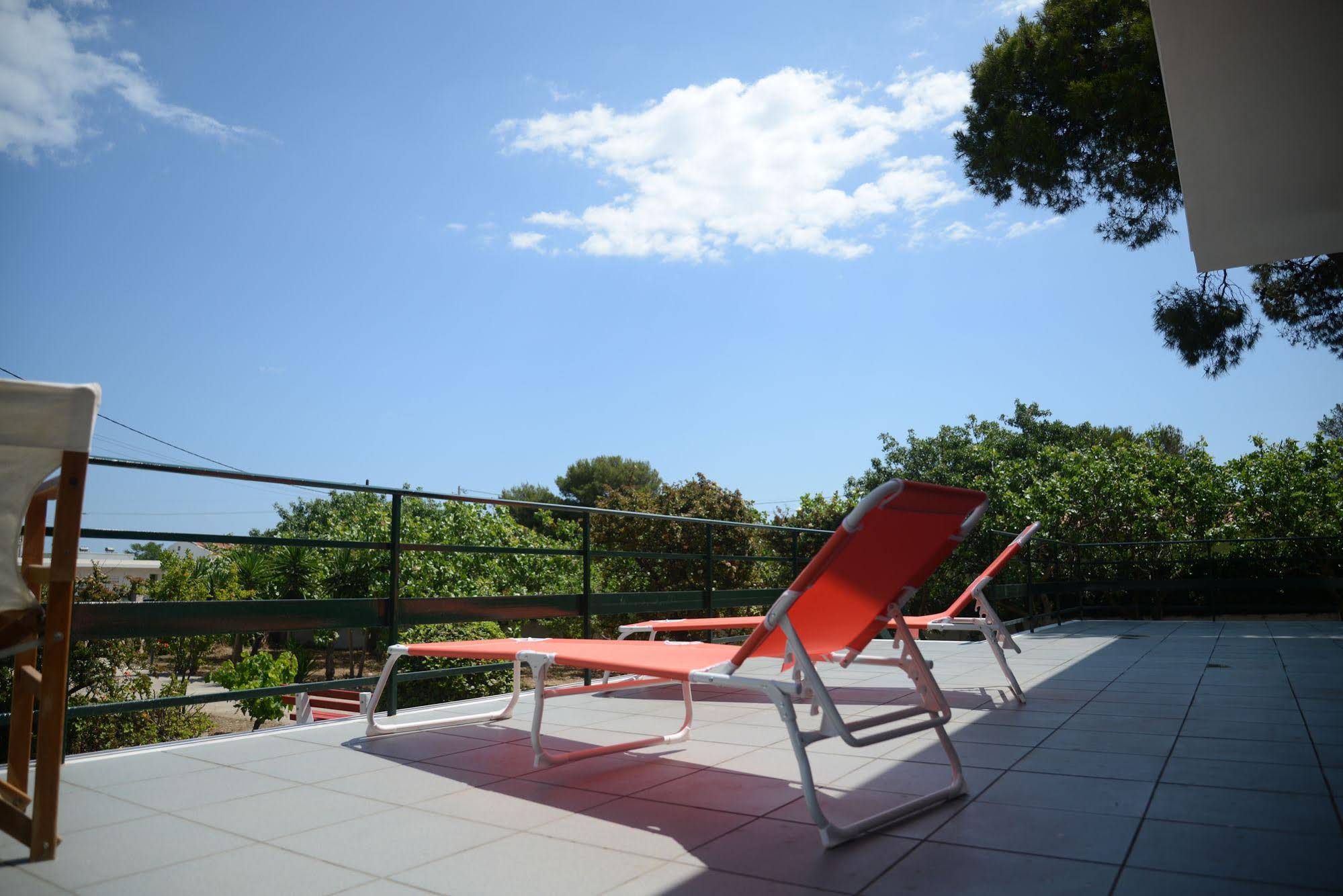 Xaroula House