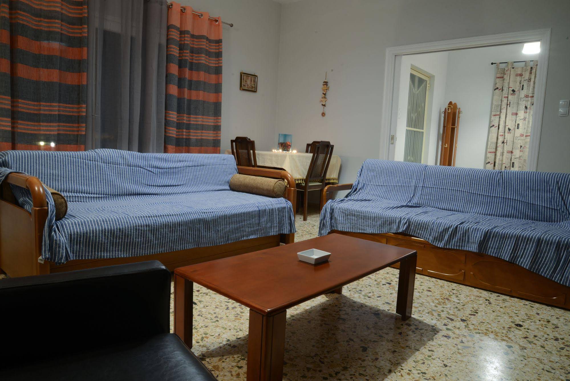 Xaroula House