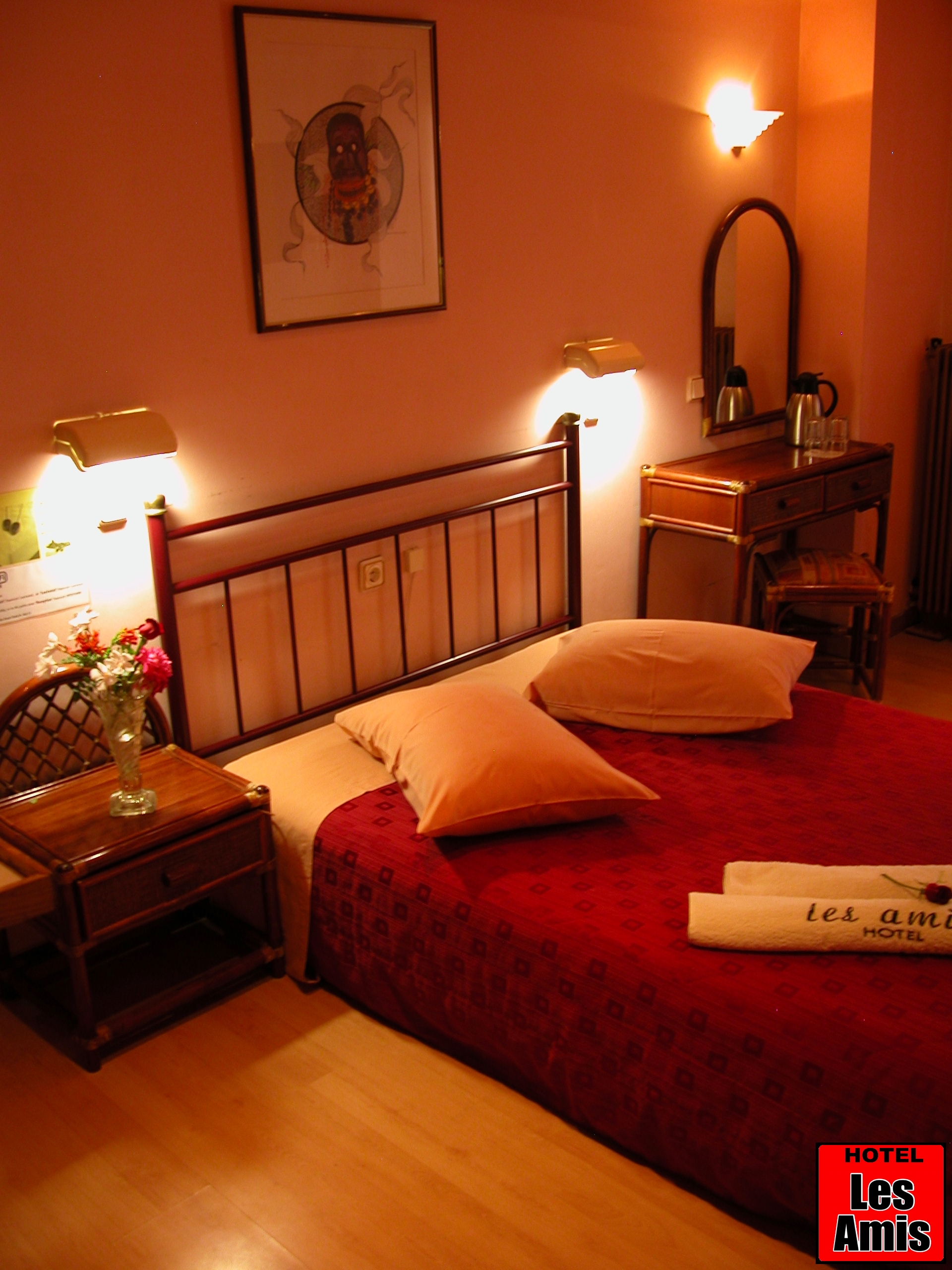 Les Amis Airport Hotel