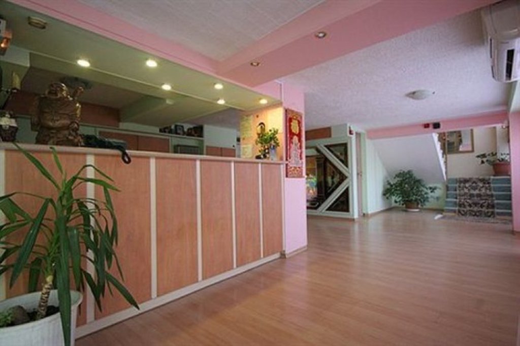 Les Amis Airport Hotel