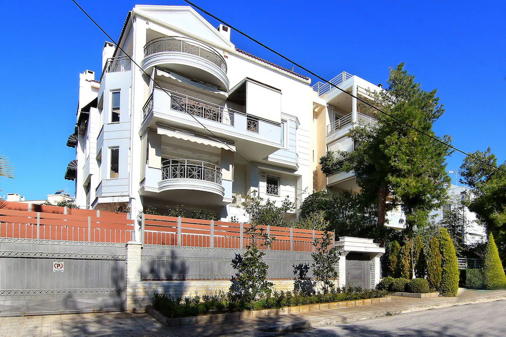 Royal Riviera Residence