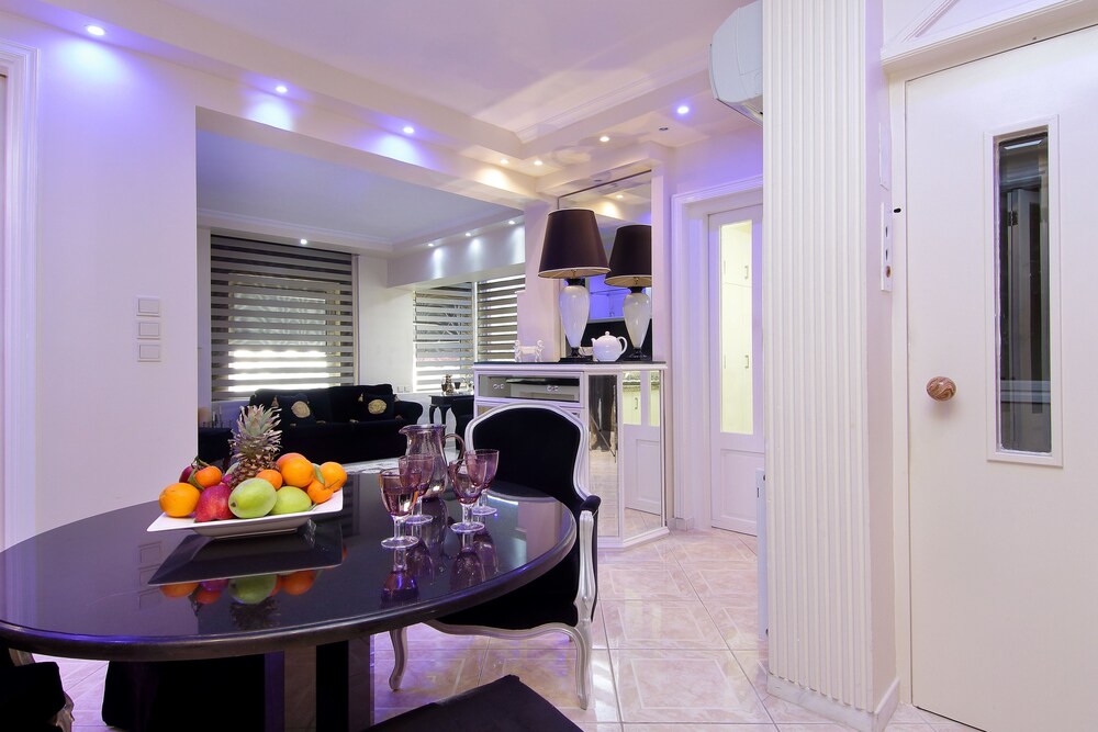 Royal Riviera Residence