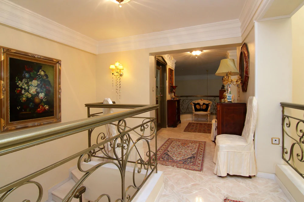 Royal Riviera Residence