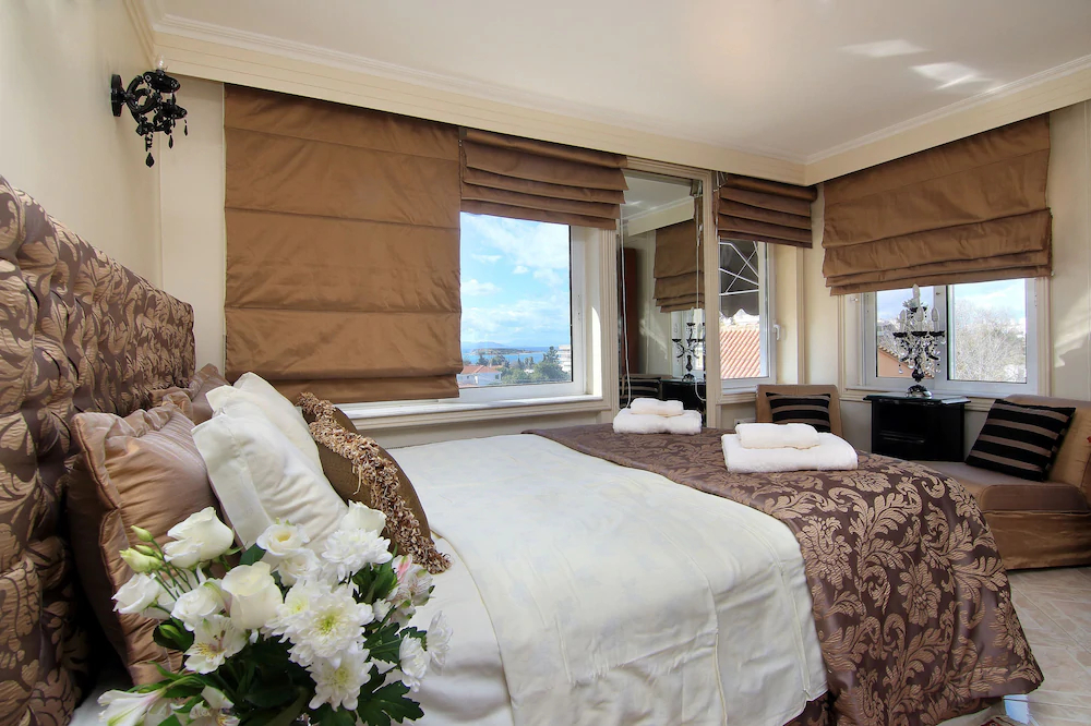 Royal Riviera Residence