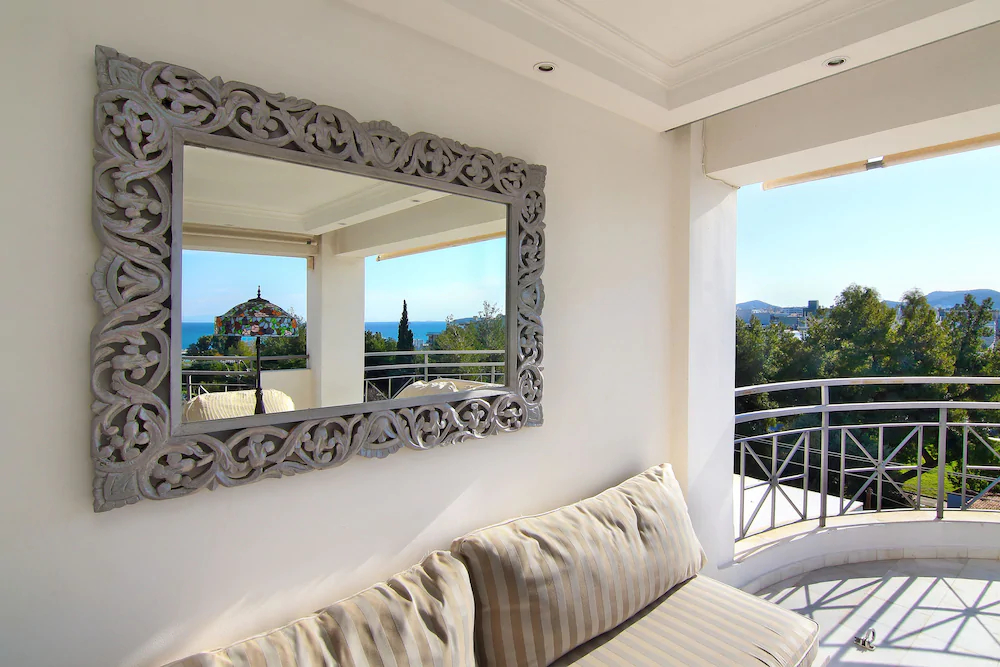 Royal Riviera Residence