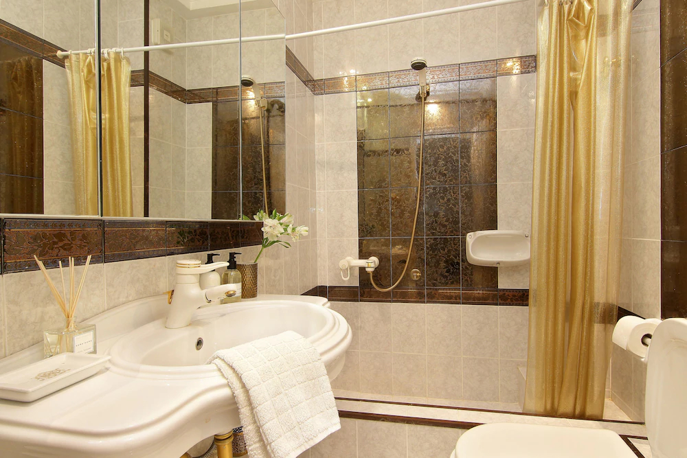 Royal Riviera Residence