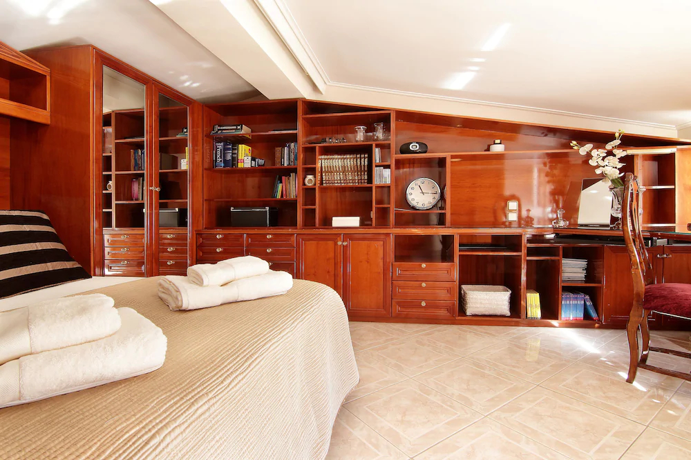Royal Riviera Residence