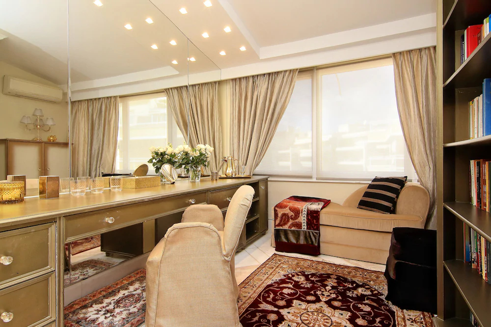 Royal Riviera Residence