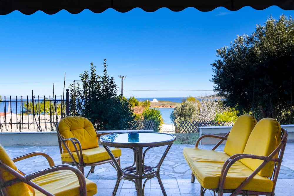 Areos Galaxy Apartments