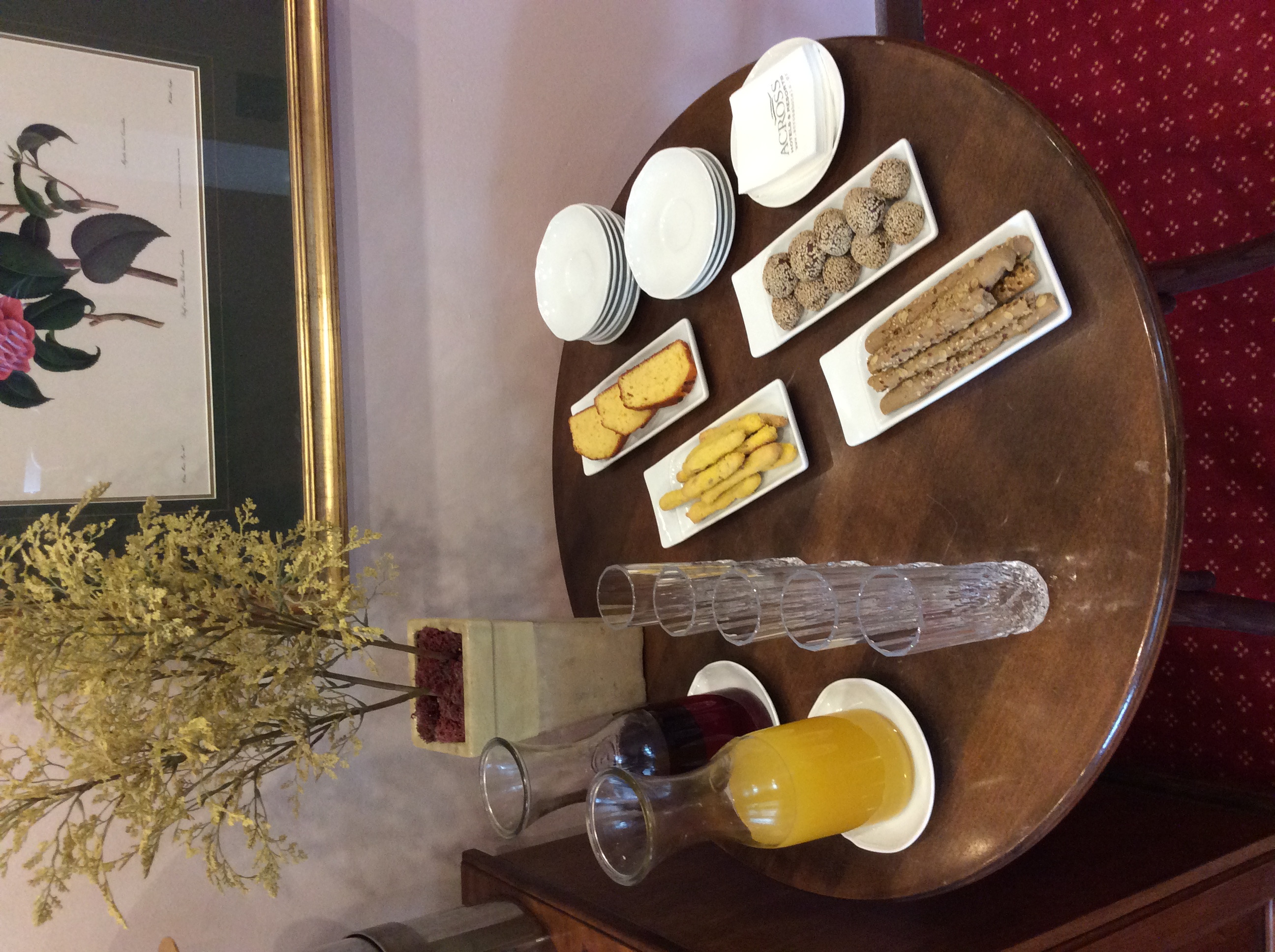 Country Club Hotel & Suites