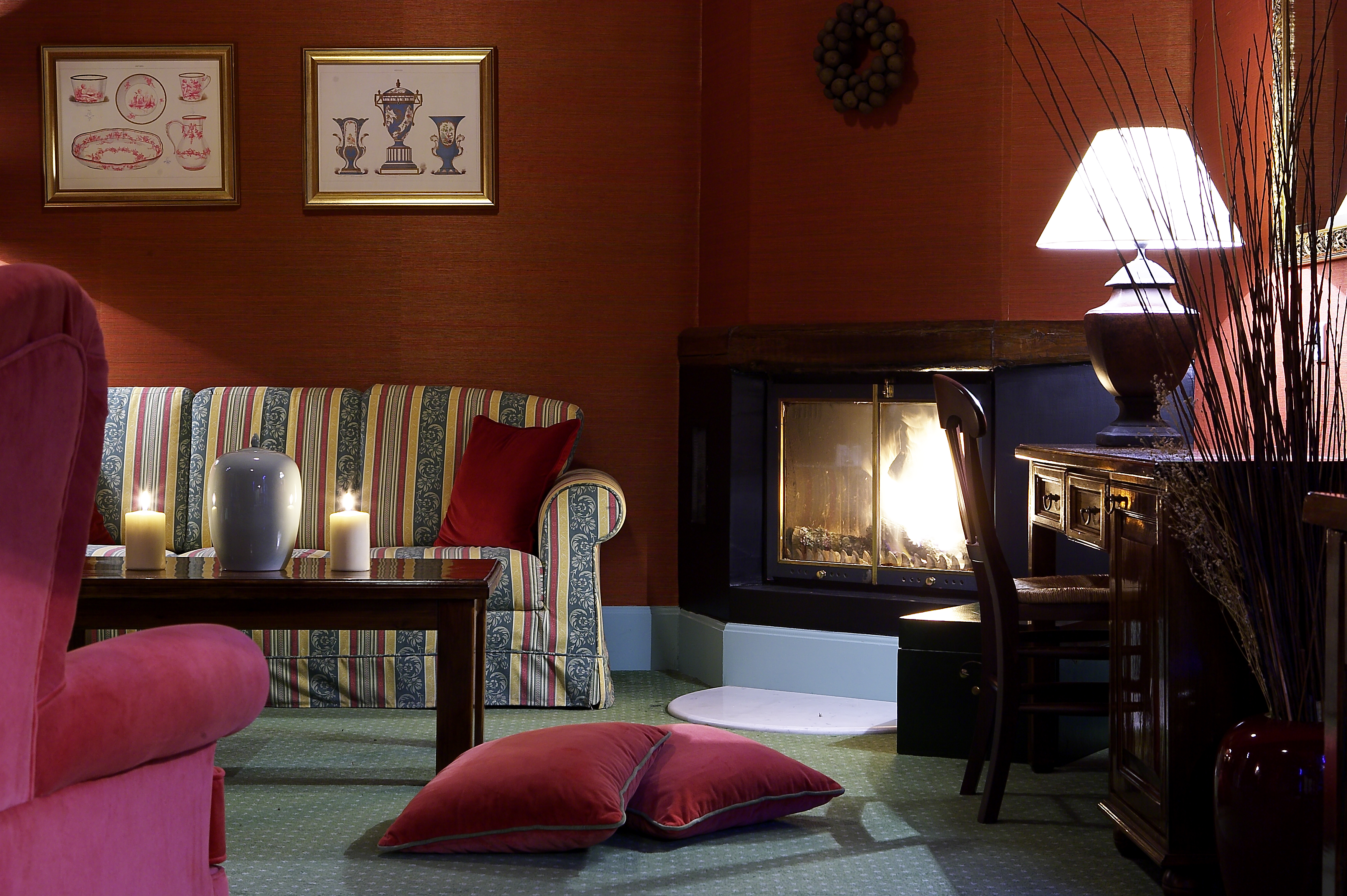 Country Club Hotel & Suites