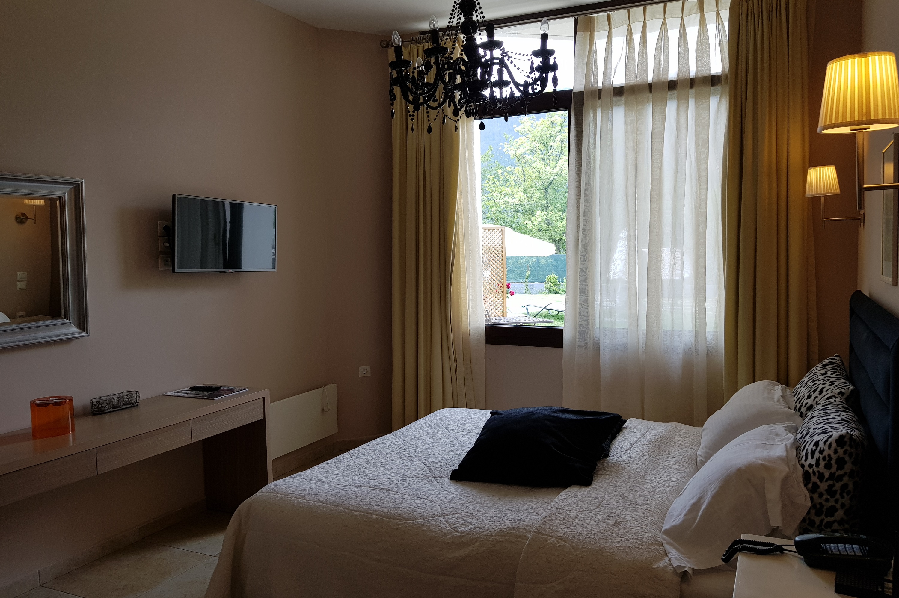 Forest Suites  Boutique-Hotel